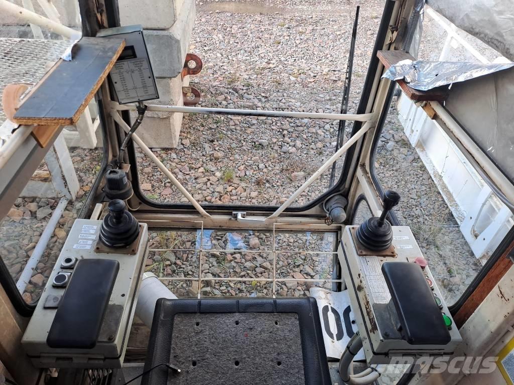 Liebherr 71 EC Stolpni žerjavi