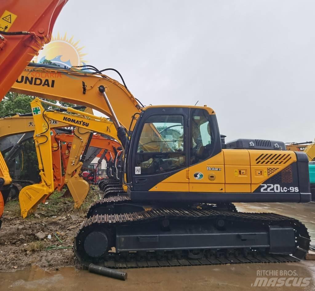 Hyundai R220LC-9S Bagri na kolesih