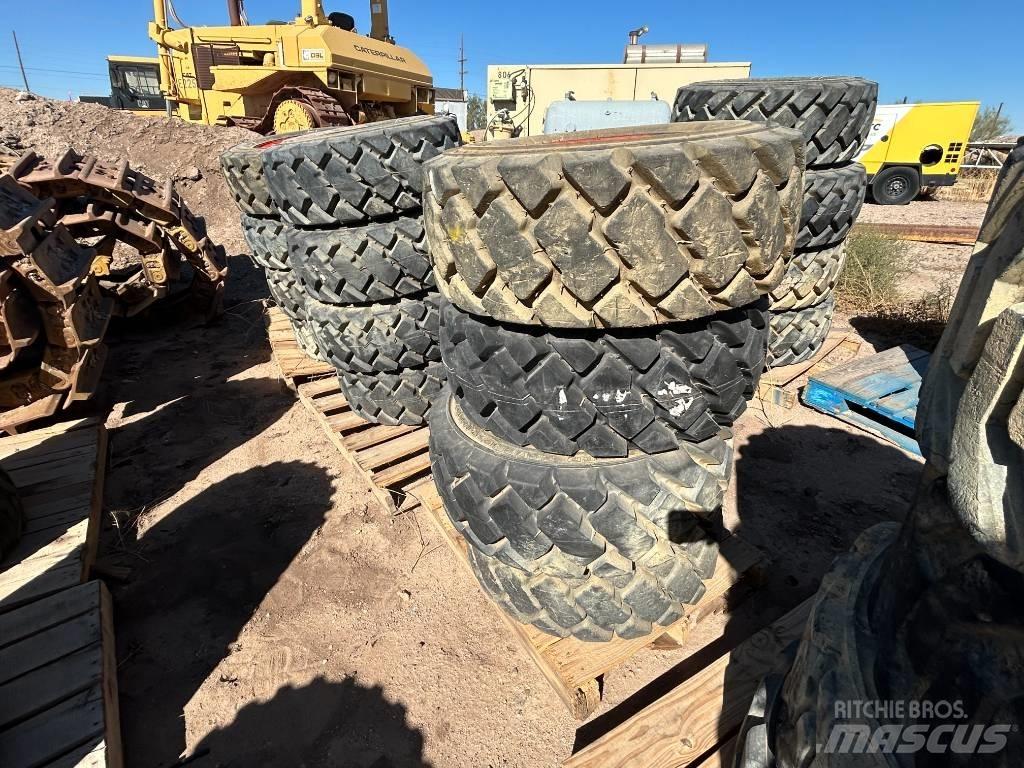 Bobcat 12x16.5 Tires Gume, kolesa in platišča