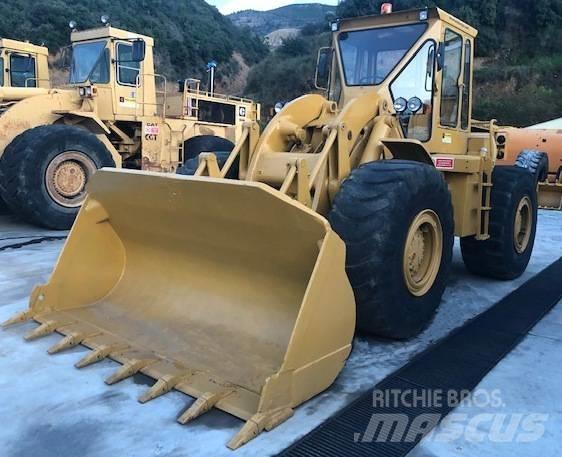CAT 966 Kolesni nakladalci