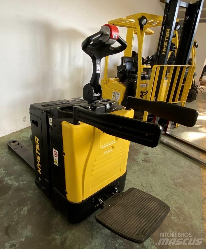 Hyster P2.0S FBW Ročni električni viličar