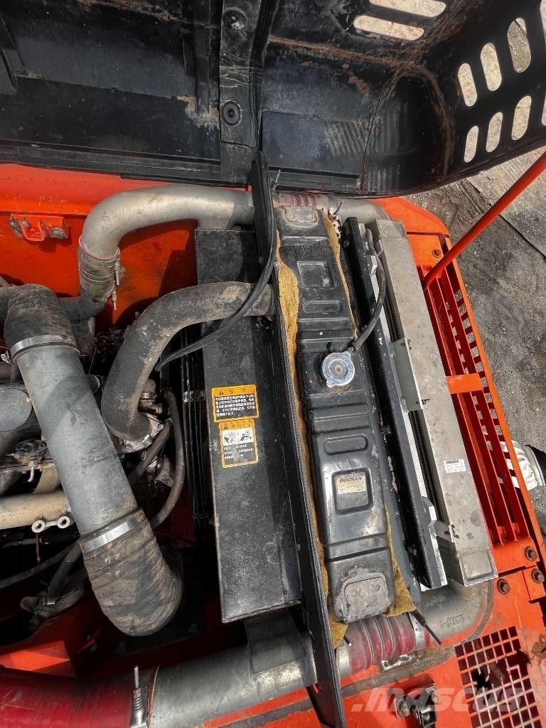 Doosan DH 225 LC-7 Bagri goseničarji