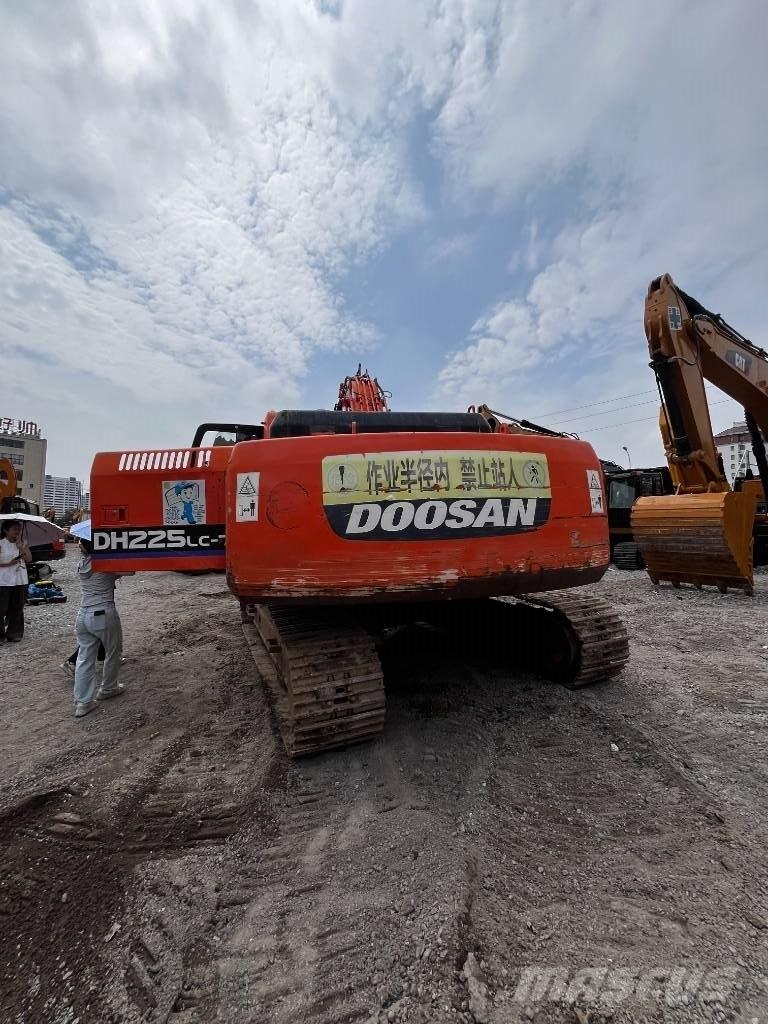 Doosan DH 225 LC-7 Bagri goseničarji