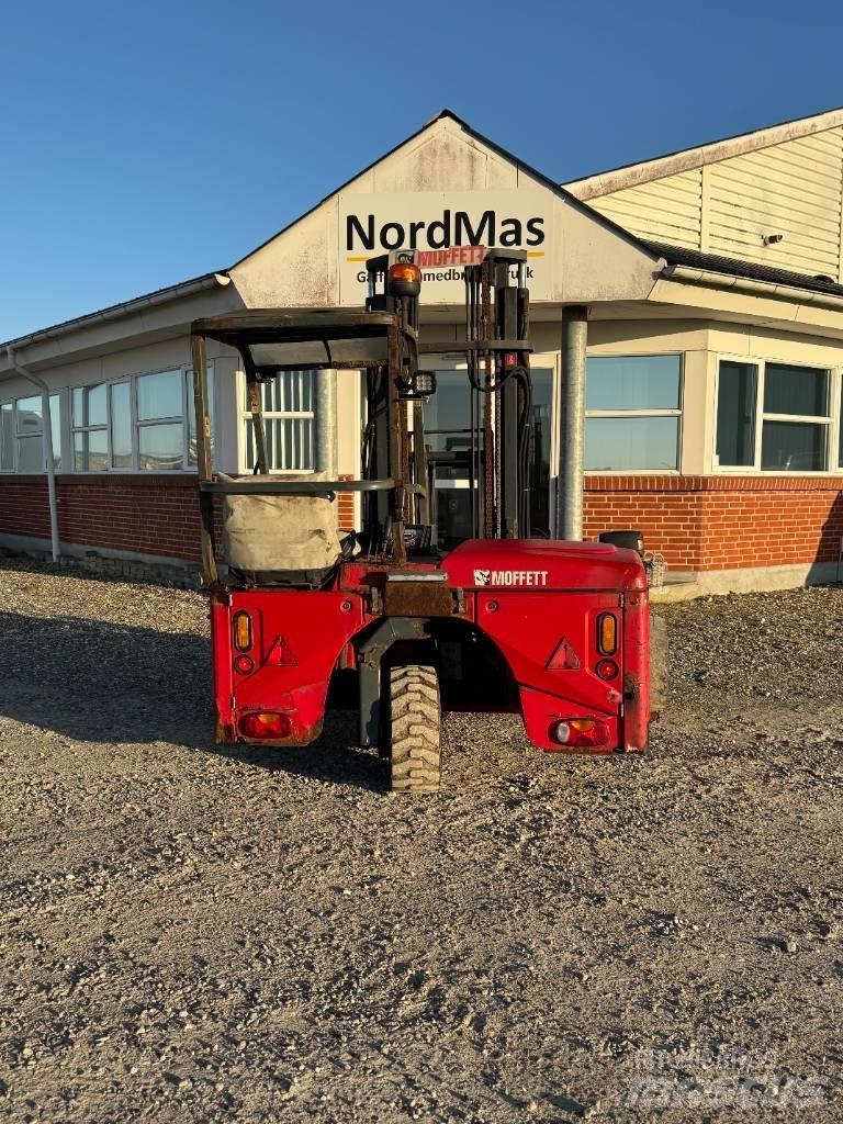 Moffett M4 25.3 Dizelski viličarji