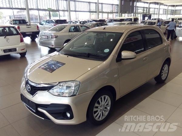 Toyota eitos Avtomobili