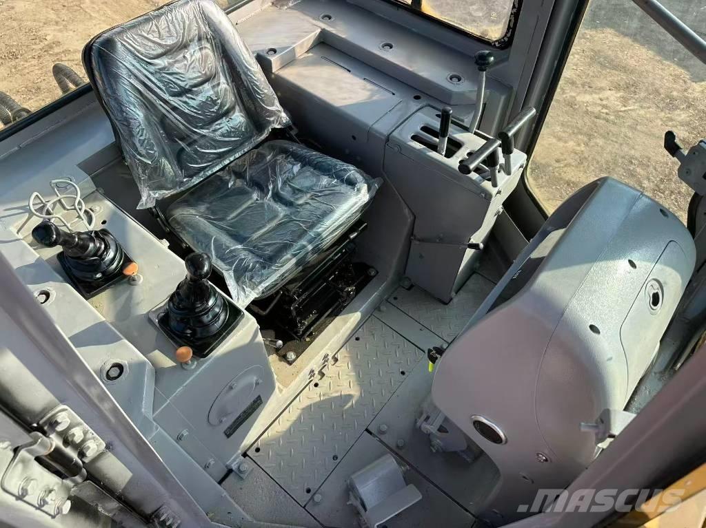 CAT D6G Buldožerji goseničarji