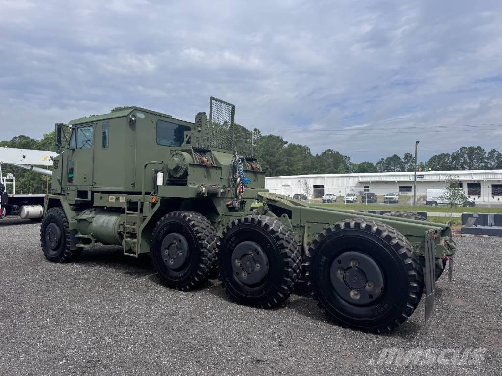 Oshkosh M1070 Vlačilci