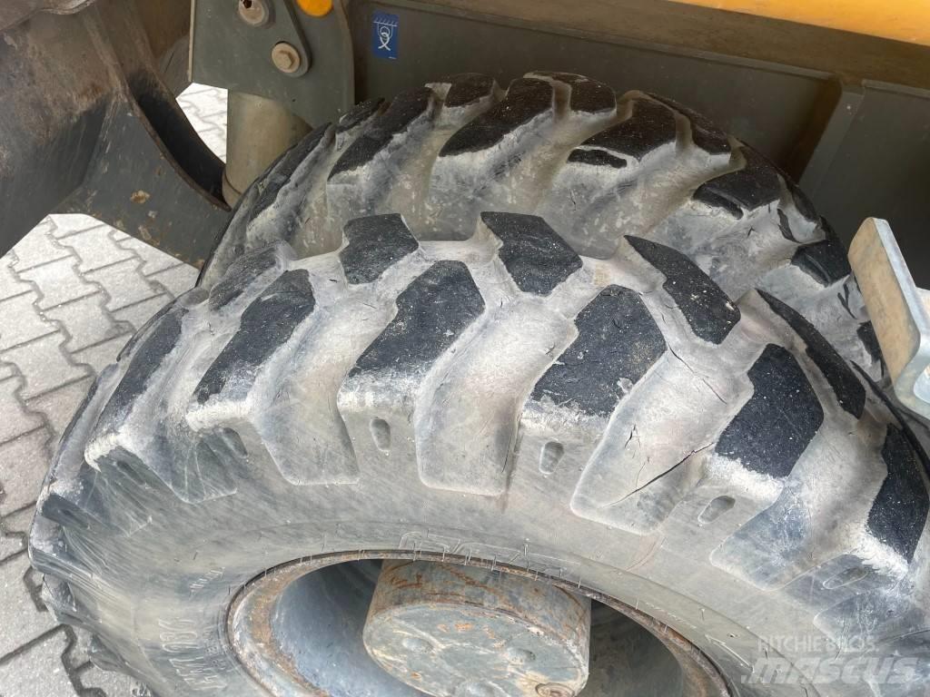Liebherr A 918 Bagri na kolesih