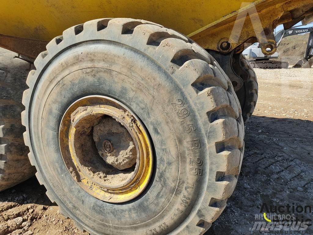 Komatsu HM400 Zglobni demperji