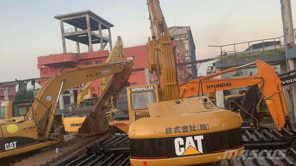 CAT 320 C Amfibijski bagri