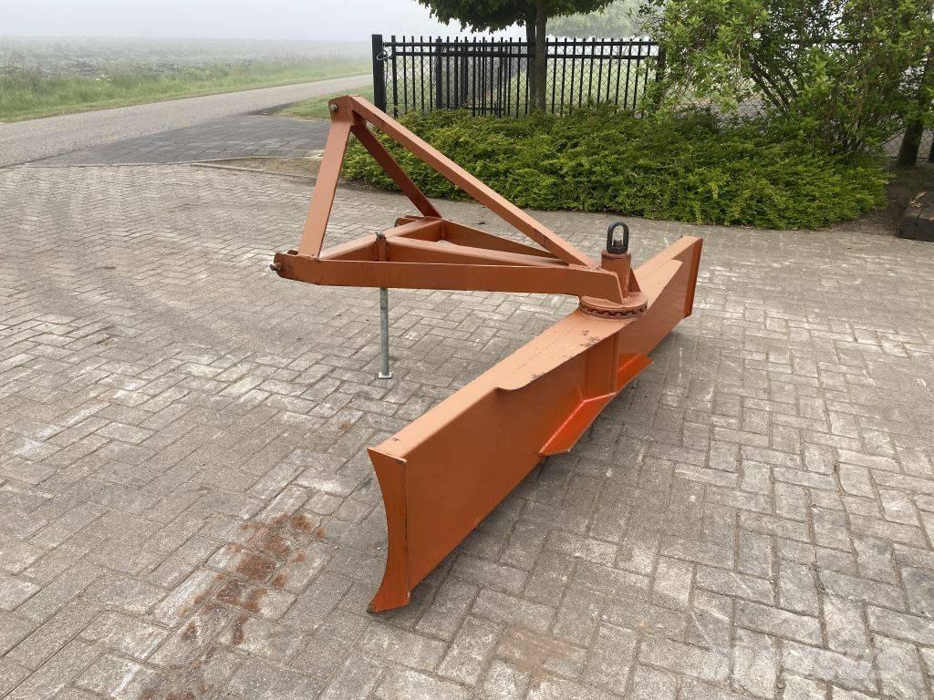  Grondschuif 2.5 M Cestni plugi