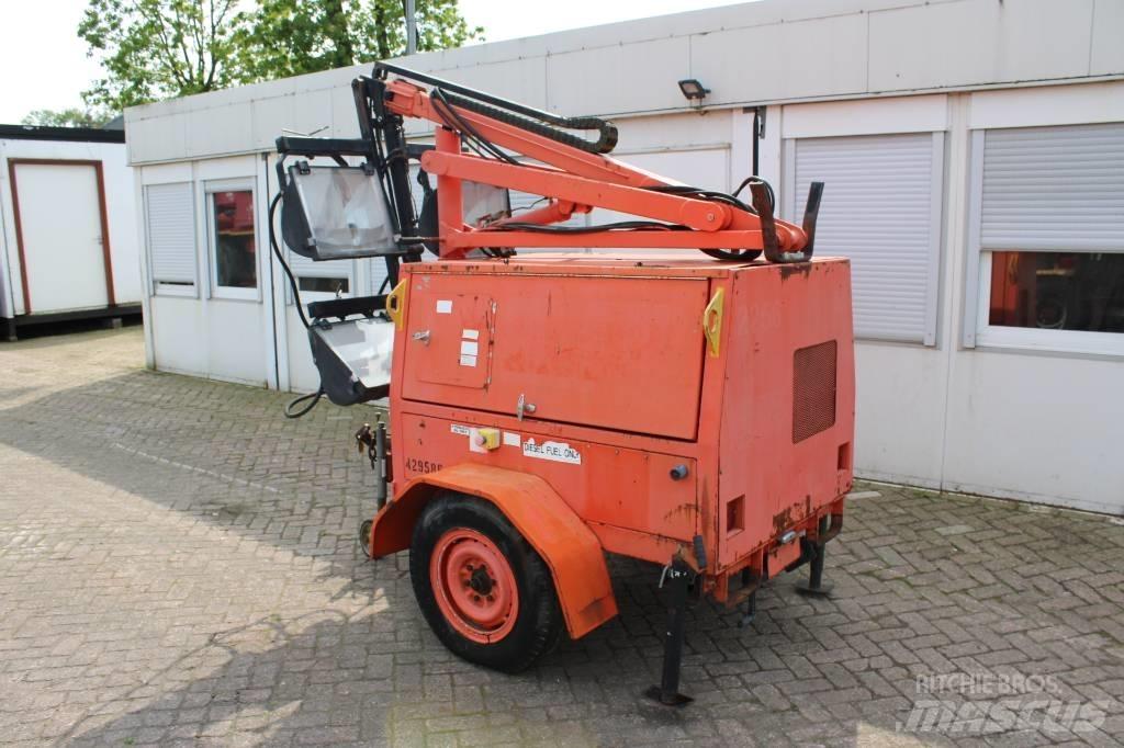 JLG 6308 AN Svetlobni stolpi