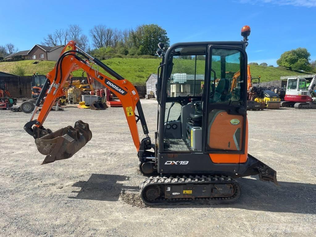 Doosan DX 19 Mini bagri <7t
