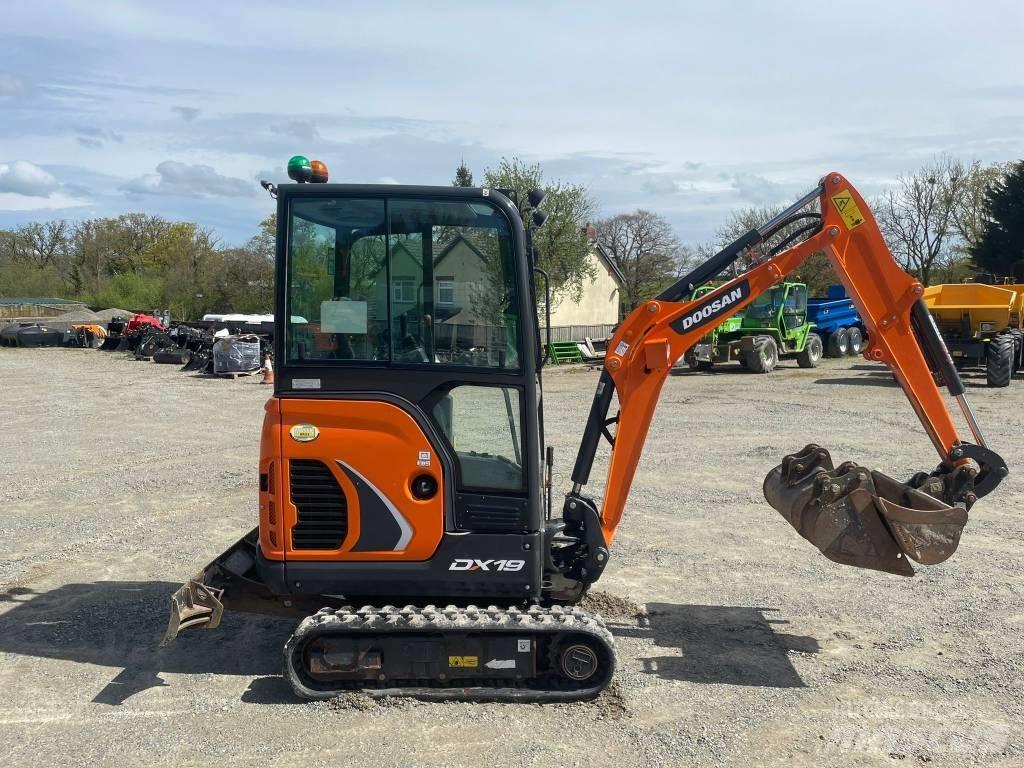 Doosan DX 19 Mini bagri <7t