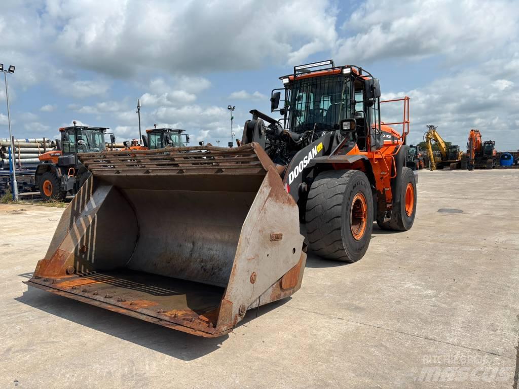 Doosan DL 300-5 Kolesni nakladalci