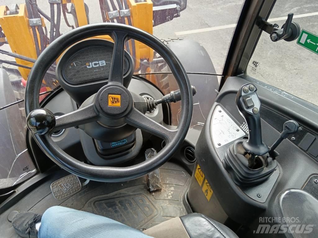 JCB 406 Kolesni nakladalci