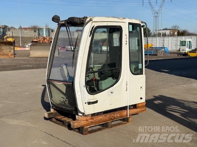 Liebherr A 924 C CAB Kabine in notranjost