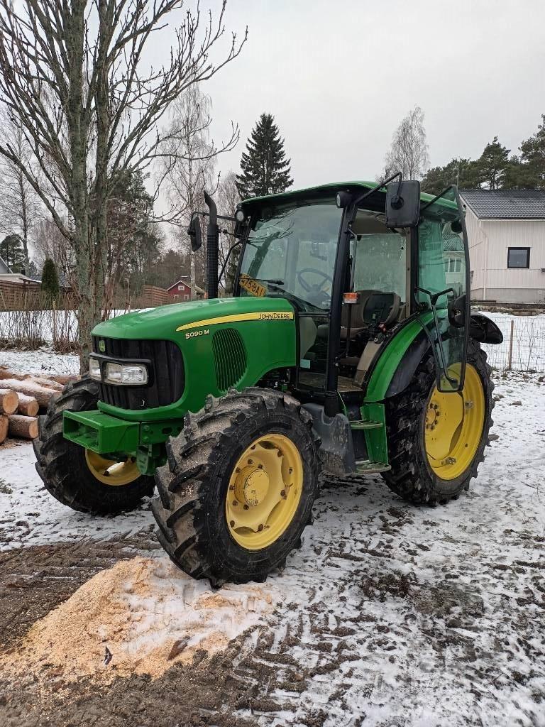 John Deere 5090 M Traktorji