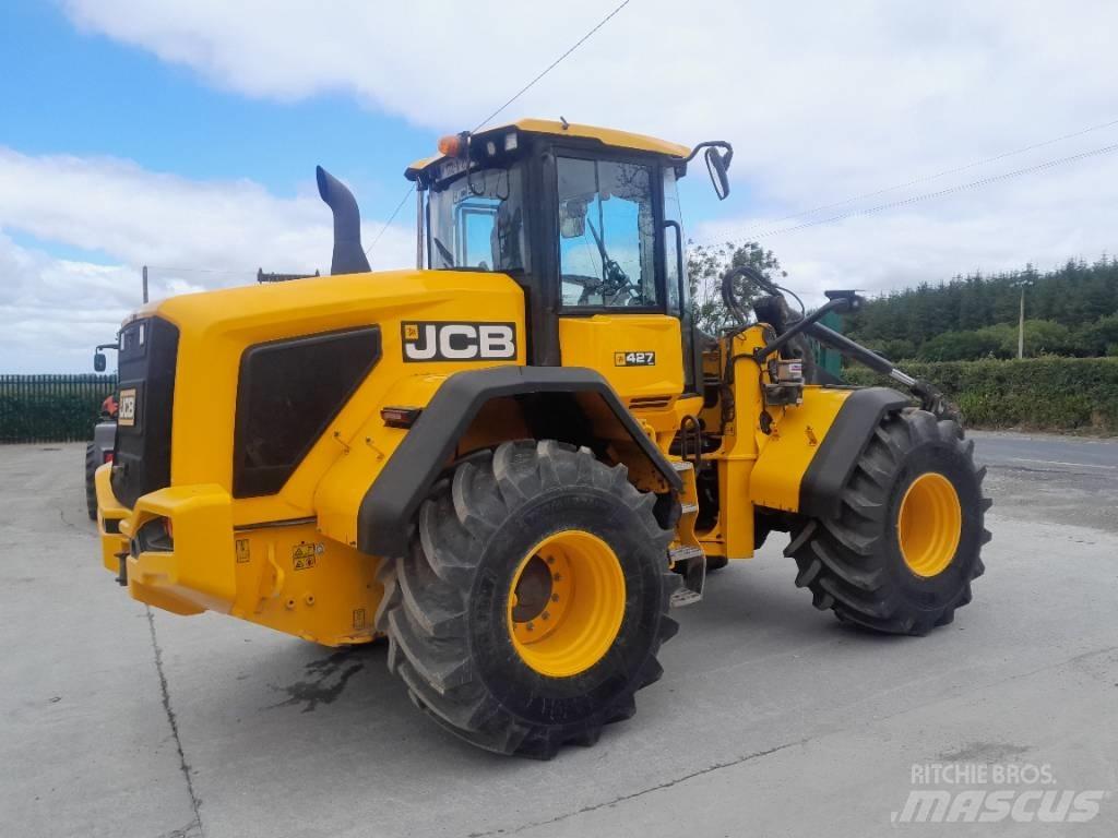 JCB 427 Kmetijski teleskopski nakladalci