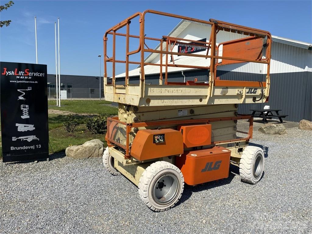 JLG 3969 E Škarjaste dvižne ploščadi
