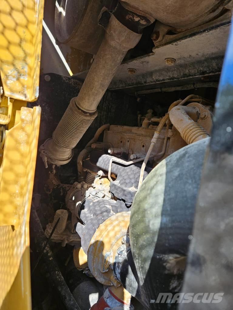 CAT 930 M Kolesni nakladalci