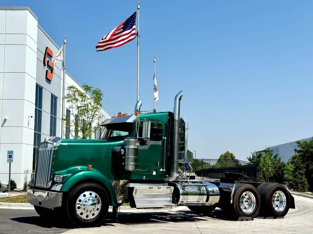 Kenworth W 900 Vlačilci