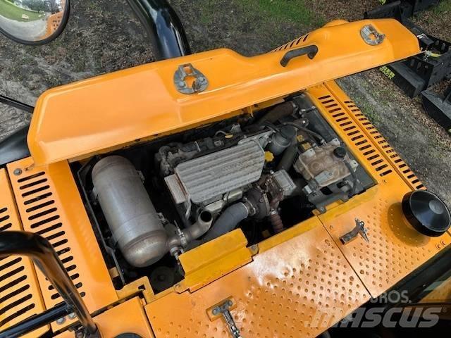 JCB JS190N LC Bagri goseničarji