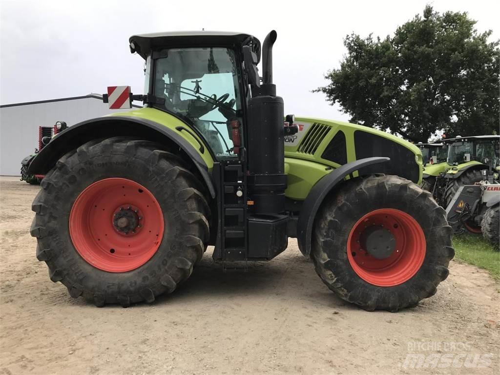 CLAAS Axion 920 Traktorji
