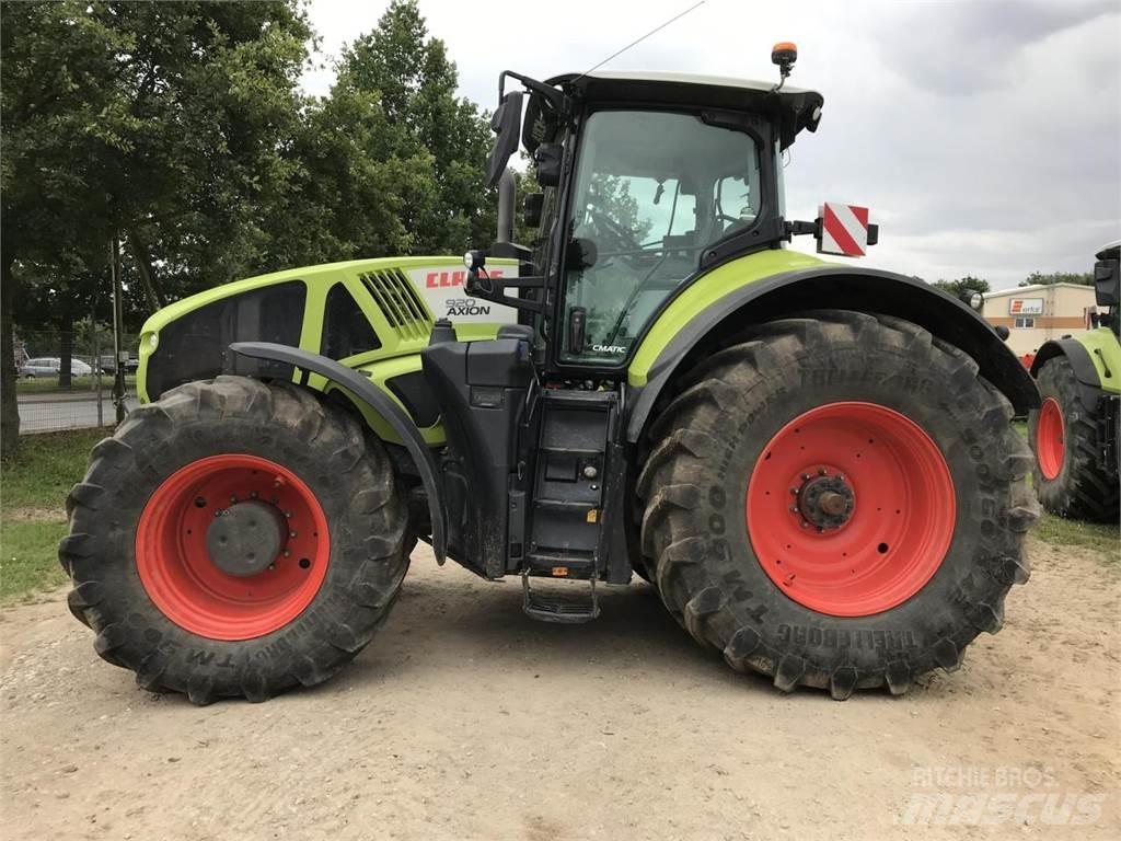 CLAAS Axion 920 Traktorji