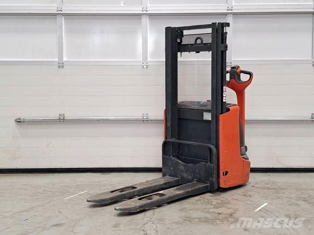 Linde L10B Ročni električni viličar