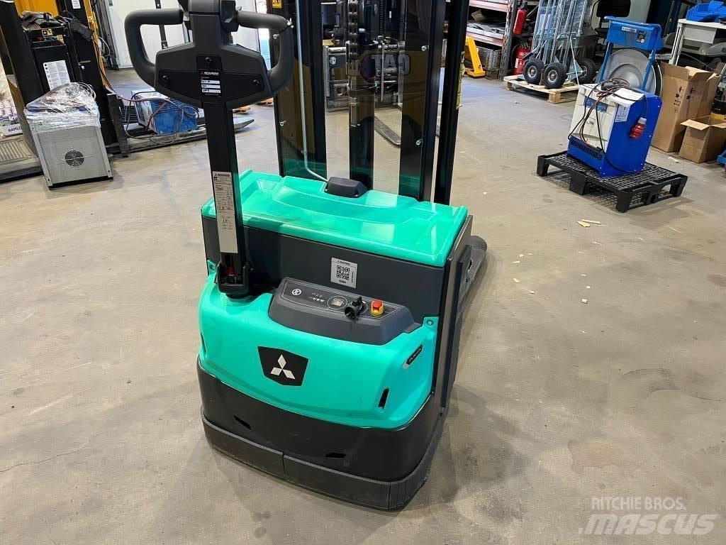 Mitsubishi SBP12N3 Ročni električni viličar