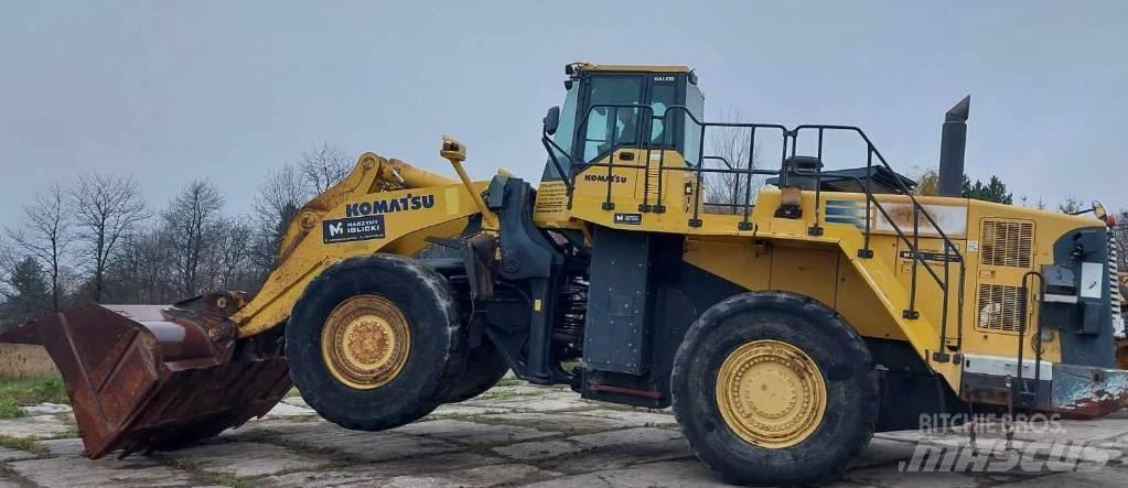 Komatsu WA 600-6 Kolesni nakladalci