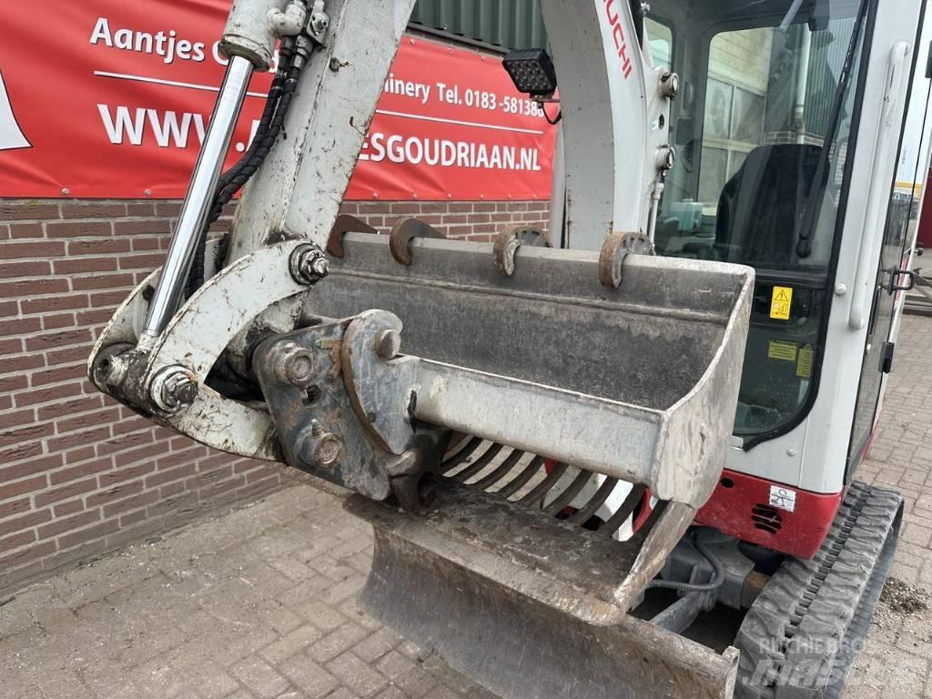 Takeuchi TB216 Mini bagri <7t