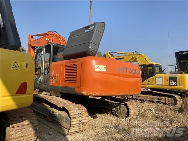 Hitachi ZX250 Bagri goseničarji