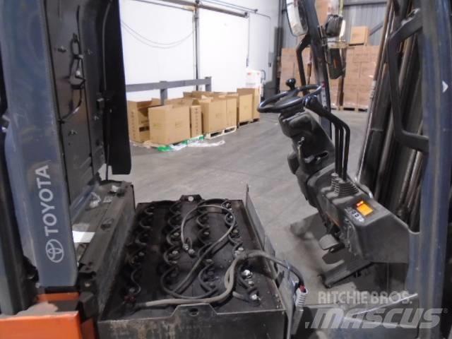 Toyota 8FBE20U Samopogonski ročni viličarji