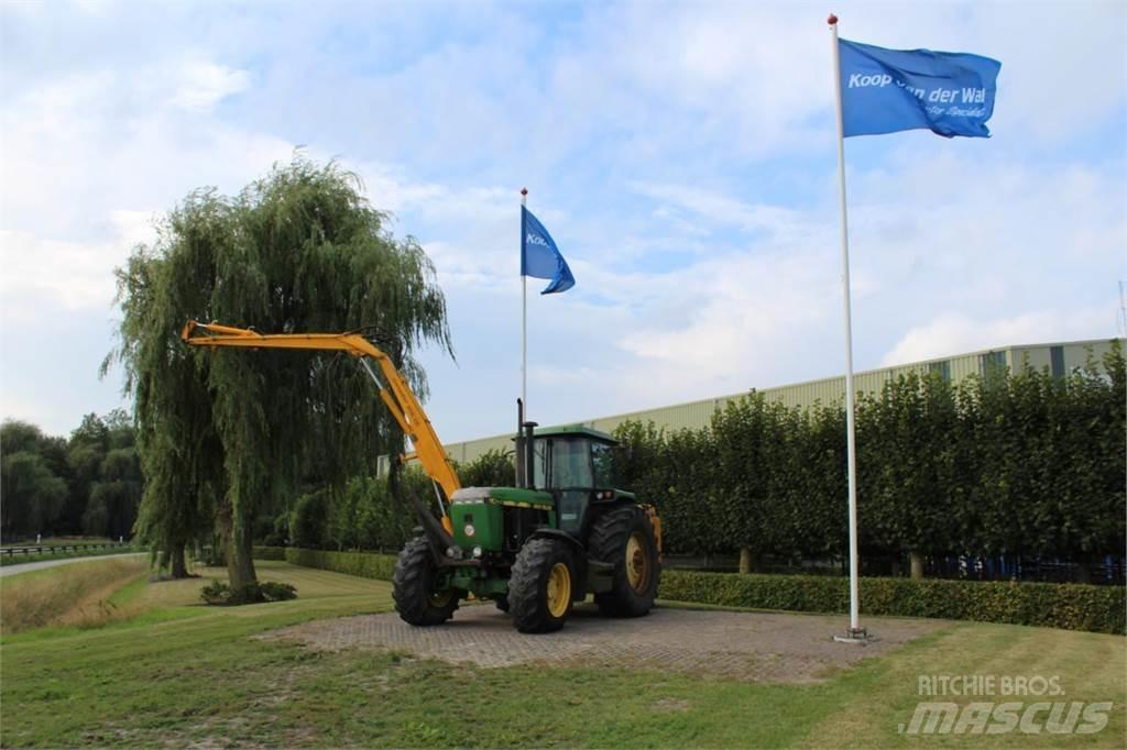 John Deere 4055 Traktorji