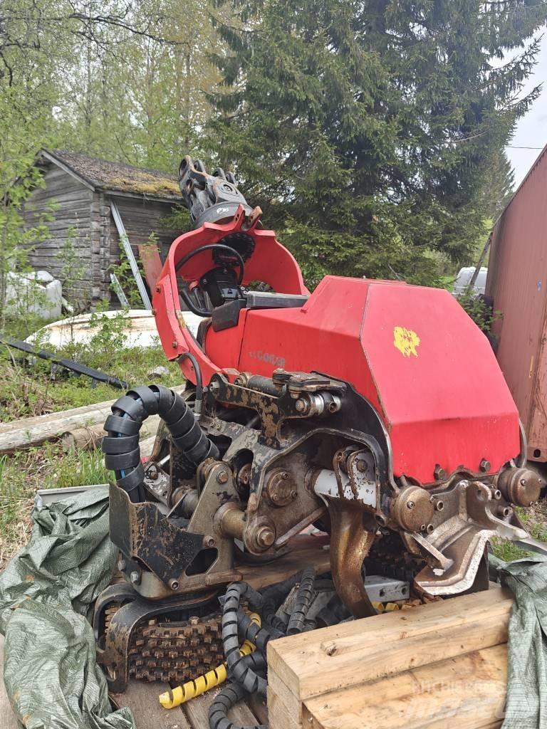 Komatsu C 93 Glave za kombajne