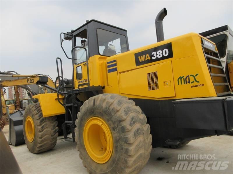 Komatsu WA 380-3 Kolesni nakladalci