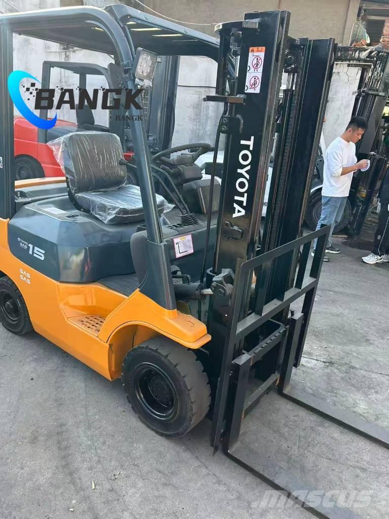 Toyota 15 Dizelski viličarji