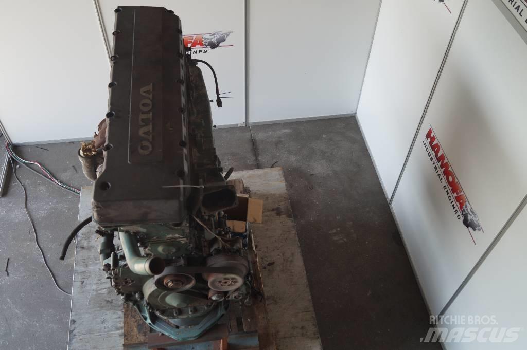 Volvo D12 FOR PARTS Motorji