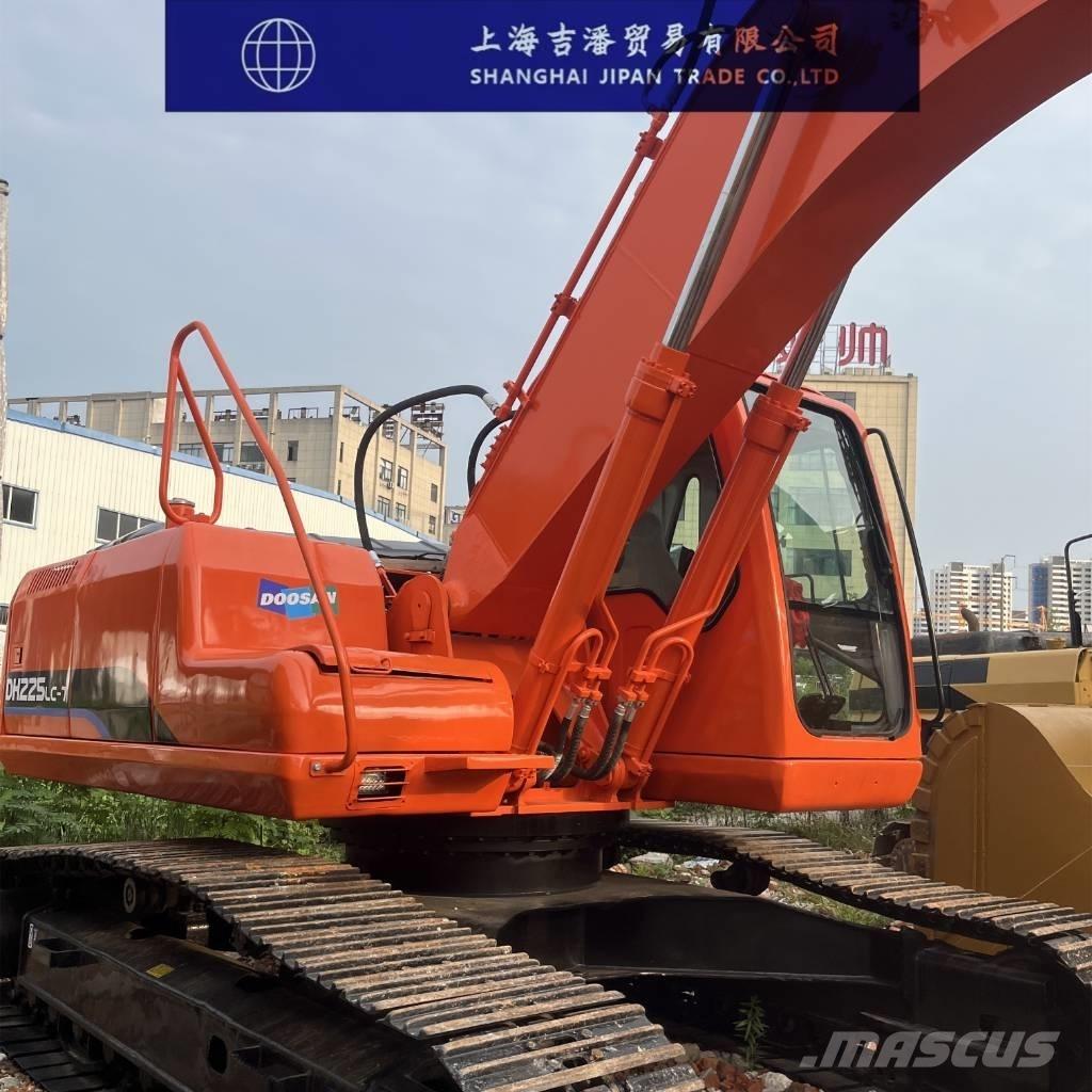 Doosan DH 225 Bagri goseničarji