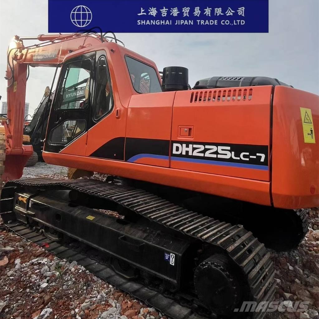 Doosan DH 225 Bagri goseničarji
