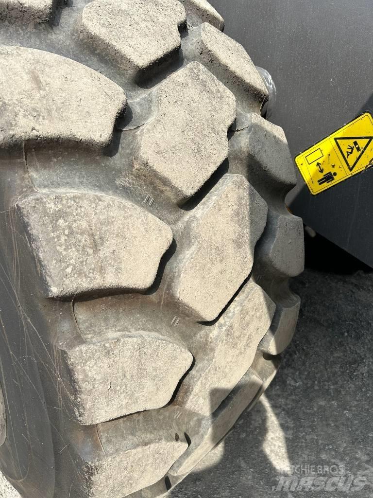 Volvo l150h Kolesni nakladalci