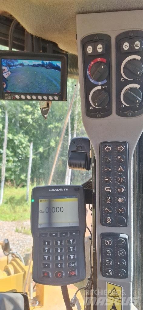 CAT 966 KXE Kolesni nakladalci