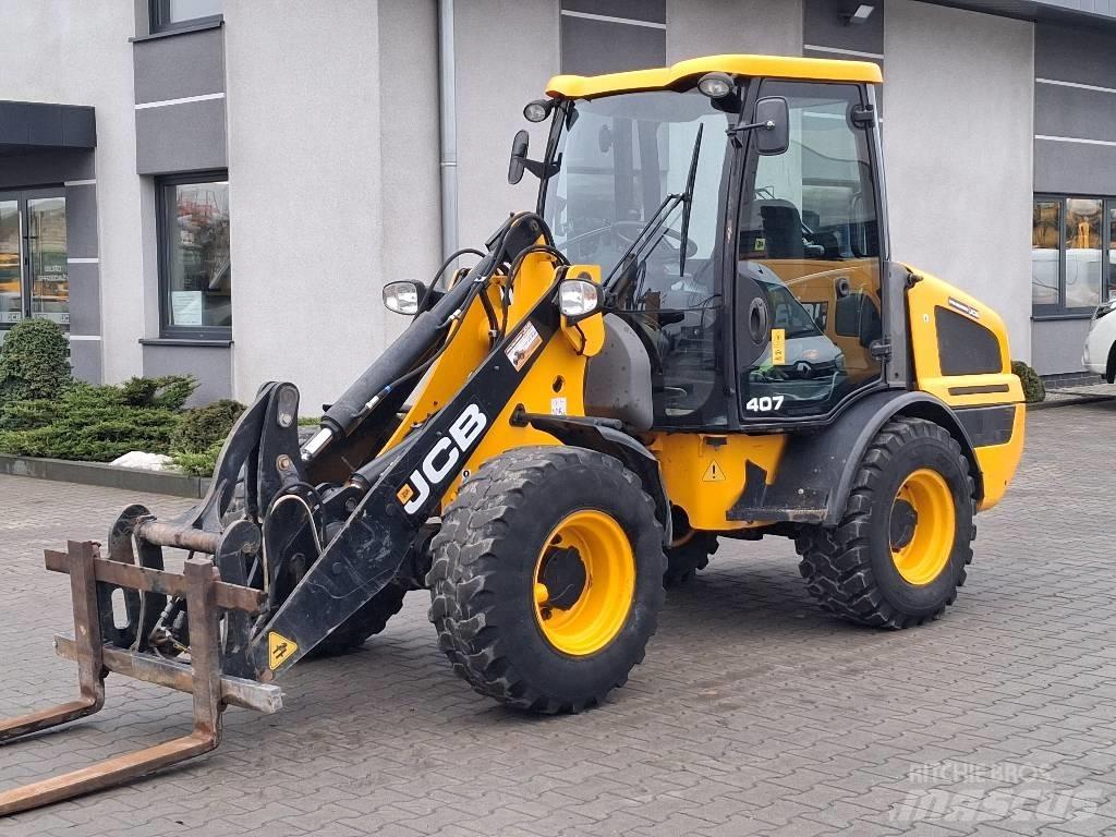 JCB 407 Kolesni nakladalci