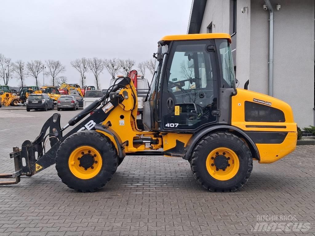 JCB 407 Kolesni nakladalci
