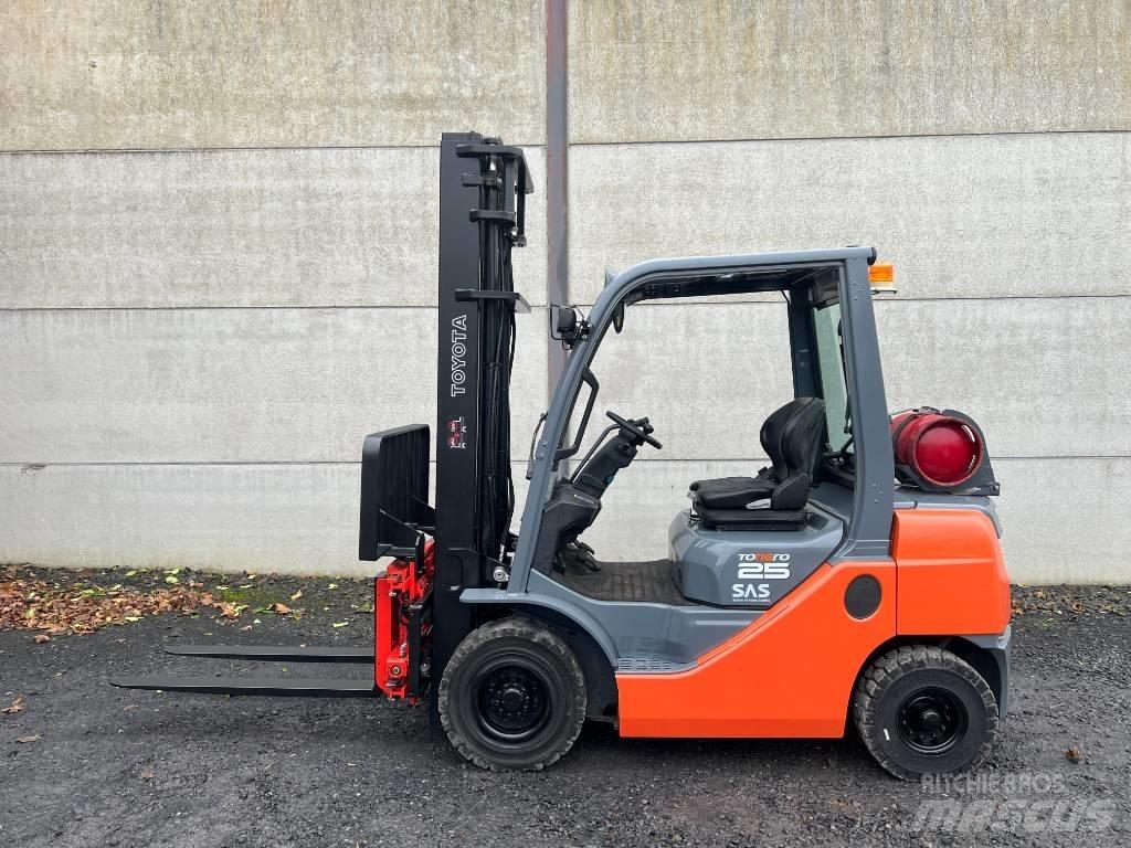 Toyota 02-8 FGF 25 Plinski viličarji