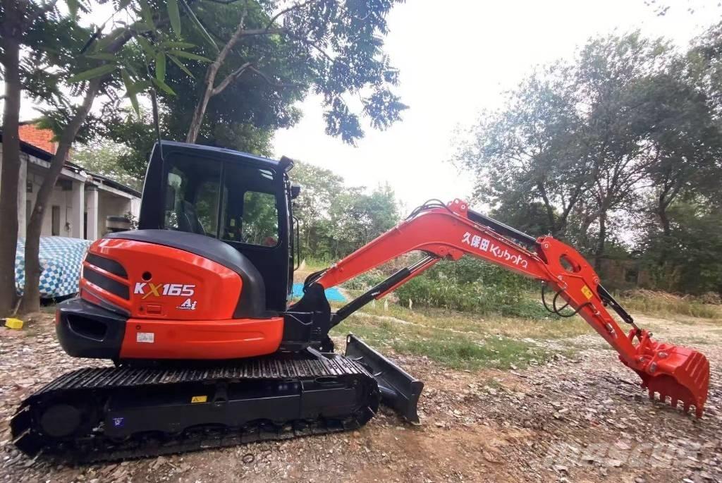 Kubota 165 Bagri goseničarji