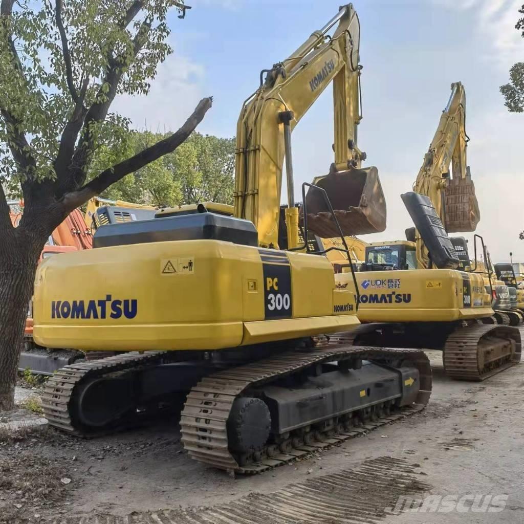 Komatsu PC 300 Bagri goseničarji