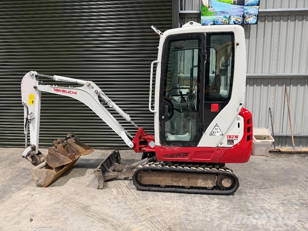 Takeuchi TB 216 Mini bagri <7t
